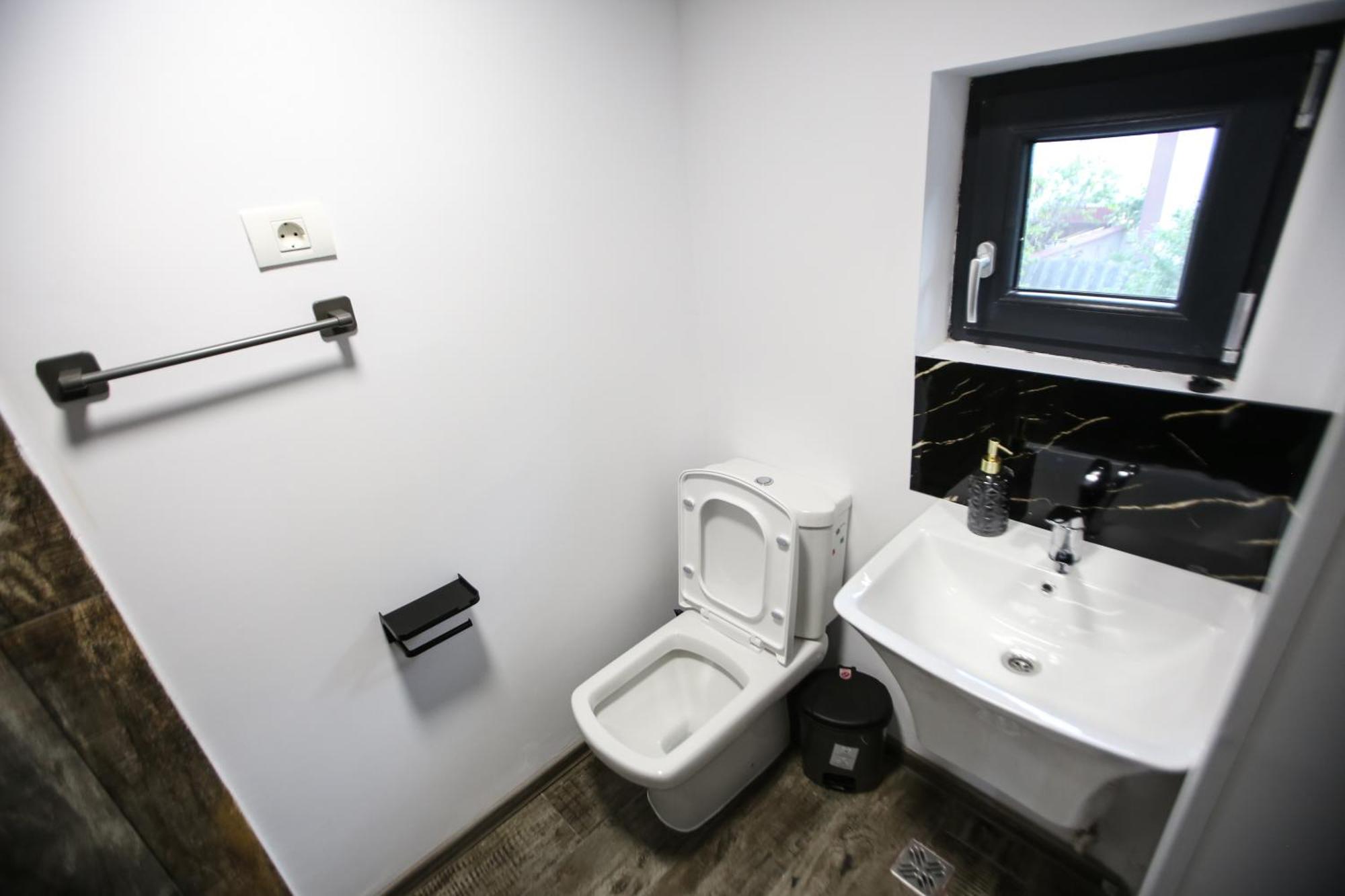 ホテル Casa Kevin ナボダリ エクステリア 写真